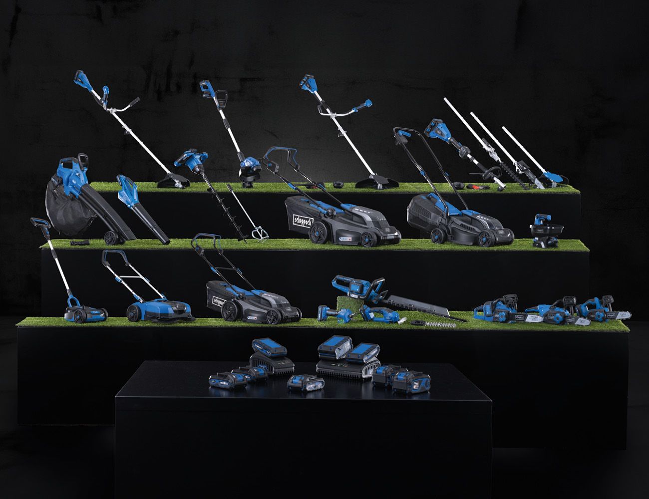 Scheppach 20V-Serie: Akku-Rasentrimmer, Akku-Rasenmäher, Akku-Heckenschere und Akku-Laubsauger. Kompakt und mobil für Gartenarbeit.
