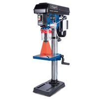 Tischbohrmaschine DP19Vario Scheppach mit 550W Leistung und 1,5mm - 13 mm Bohrfutter. Die Maschine verfügt über eine variable Geschwindigkeit und eine stabile Basis für präzises Bohren.