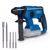 Der Akku-Bohrhammer BC-RHD230-X von Scheppach mit 2,0 Ah Lithium-Power, Schlagzahl 5500bpm und Bohrung bis 24mm. Inklusive vier Zubehörteilen: zwei Meißeln und zwei Bohrer.