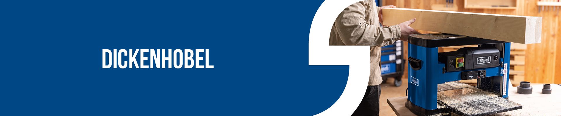 Person nutzt Scheppach-Hobelmaschine für Holzverarbeitung