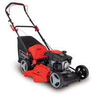 Benzin Rasenmäher MP150-46 Scheppach mit 3.5PS, 46 cm Schnittbreite, 55L Box, 7-Stufen Verstellung. Gezeigt von der Seite.