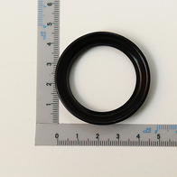 O-Ring mit Innendurchmesser von etwa 33 mm und Wandstärke von etwa 6,5 mm