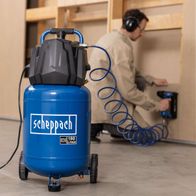 Der Scheppach Kompressor HC35V mit 1500W Leistung, 10bar Druck, ölfrei und wartungsarm, bietet eine Ansaugleistung von 180 Litern pro Minute.