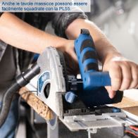 Die Tauchsäge PL55 von Scheppach ermöglicht einfaches Squadrieren auch bei massiven Tischen. Sie verfügt über eine 2x700mm Führungsschiene, eine Leistung von 1200W und ein Sägeblatt mit einem Durchmesser von 160mm und 24 Zähnen.