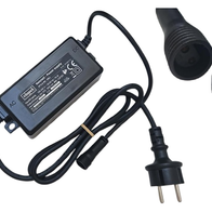 Scheppach-Netzteil NT3.0-RC mit Stecker und Schutzkappe