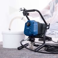 Das Airless Farbsprühsystem ACS4000 von Scheppach mit 110 bar, 550 W und 1,25 L/min. Inklusive 2 Düsen und 2 Filter.