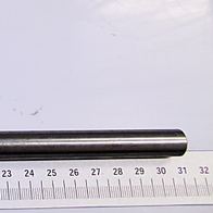 Anschlagachse RD 12x307 von Scheppach, gezeigt von der Seite neben einem Lineal zur Größenveranschaulichung.