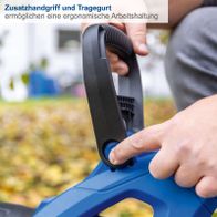 Der Akku-Laubsauger/-bläser BC-BLV720-X von Scheppach bietet einen zusätzlichen Handgriff und Tragegurt für eine ergonomische Arbeitshaltung. Die Luftgeschwindigkeit beträgt 210 km/h und der Behälter fasst 45 Liter.