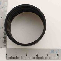 Ein gerader Absaugstutzen mit Innen Ø32mm und Außen Ø36mm x 31mm, von vorne fotografiert.
