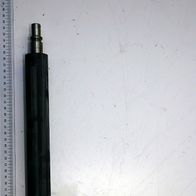 Vorschubwalze gummiert, von der Seite betrachtet, Länge ca. 30 cm.