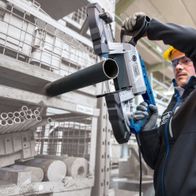 Scheppach-Bandsäge mit Arbeitsblatt, Werkzeug in Arbeitsumgebung