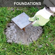 The Earth Auger EB2000 by Scheppach with 1.97 HP, 800 mm depth and adjustable speed from 0 to 370 min-1. Includes augers in sizes 100 mm, 150 mm, and 200 mm. Ideal for efficient ground drilling.