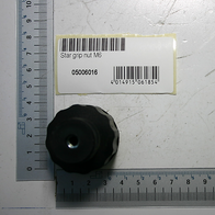 Sterngriffmutter M6, Artikelnummer 05006016, von vorne fotografiert.