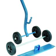 Fahrvorrichtung mit vier Rädern und Lenkstange, Ansicht von schräg oben.