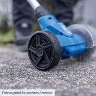 Führungsrad für präzises Arbeiten der Scheppach-Unkrautfugenbürste