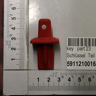 Scheppach-Schlüsselteil (Teil 23) mit Beschriftung und Barcode