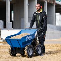 Der Scheppach Dumper DP3000 mit 5.6 PS, 300 kg Tragfähigkeit, 3 Vorwärtsgänge und 1 Rückwärtsgang sowie Allradantrieb.
