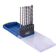 Bohrer-Zubehör-Set SDS von Scheppach mit sechs Bohrer in verschiedenen Größen, von 5 bis 12 mm, in einer blauen Halterung. Die Bohrer sind spiralförmig und aus Metall gefertigt.