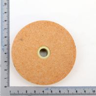 Scheppach Schleifscheibe Ø 75 x 20 x 10 mm K 120 Aluminiumoxid. Die Scheibe ist orange und hat eine zentrale Befestigungsöffnung. Sie wird von der Seite gezeigt.