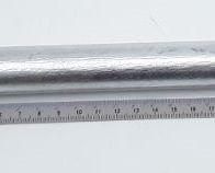 Scheppach-Werkzeug mit Messskala, Teil einer Radachse (25 mm Durchmesser) mit 395 mm Länge