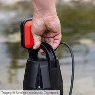 Die Tauchpumpe SBP300 von Scheppach verfügt über einen Tragegriff für einfachen Transport.