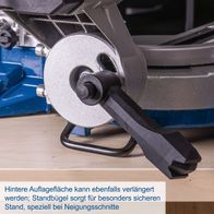 Die hintere Auflagefläche der Kapp-, Zug- und Gehrungssäge KGO216 kann verlängert werden. Der Standbügel sorgt für besonders sicheren Stand, speziell bei Neigungsschnitten.