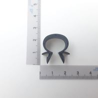 Schlauchhalter 53173 Motorkabel, Ansicht von vorne, auf weißem Hintergrund.