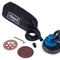 Universal 3-in-1 Wand-, Boden- und Deckenbearbeitungssystem BFR1200 Scheppach mit Staubsaugerbeutel, Schleifscheiben und Zubehör. Gezeigt von vorne.
