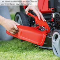 Der Seitenauswurf lässt sich bei Bedarf leicht montieren bzw. demontieren.