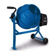 Der Betonmischer MIX65 von Scheppach hat eine Kapazität von 65 Litern und eine Leistung von 220 Watt. Er ist ideal für die Mischung von Mörtel und Putz. Das Gerät verfügt über einen robusten Rahmen und eine einfache Handhabung.