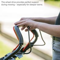 The Scheppach petrol lawnmower MS173-51E provides perfect support during mowing, especially for steeper lawns. The wheel drive ensures optimal stability and control.
