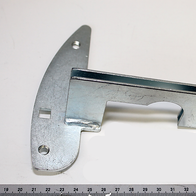 Ein Schutzbügel für Werkzeugmaschinen, von der Seite betrachtet. Das Modell ist Teil des Scheppach-Sortiments.