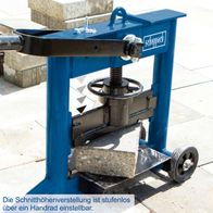 Der Steinknacker HSC130 von Scheppach. Die Schnitthöhenverstellung ist stufenlos über ein Handrad einstellbar.