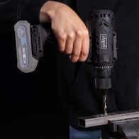 Scheppach Akku-Bohrschrauber mit Lithium-Ionen-Akku und Bohrmaschinenschaft für präzises Bohren und Drehen