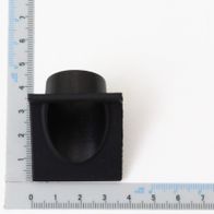 Zündkerzenkappe von Scheppach, Ansicht von vorne, neben einem Lineal zur Größenveranschaulichung.