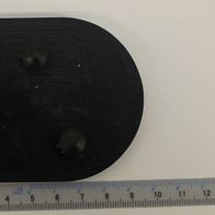 Gummifuß von Scheppach, oval geformt mit drei Befestigungspunkten, von oben fotografiert.