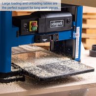 The Scheppach thickness planer PLM1800 features large loading and unloading tables that provide perfect support for long workpieces.