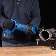 Scheppach-Werkzeug mit C-Griff für präzises Arbeiten. Ideal für Metallbearbeitung. Robustes Design für zuverlässige Leistung.