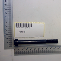 Scheppach-Handgriffschraube (Teil 19) mit Beschriftung und Barcode