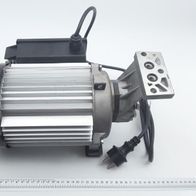 Elektromotor mit Anschluss für 230-240V/50Hz, mechanischer Ausgang für Antriebseinheiten