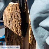 Patentierte Spalttechnik für präzises Holzspalten