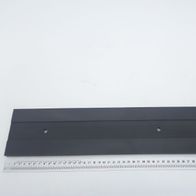 Kunststoffführungsplatte mit V-Ausschnitt, von oben fotografiert.