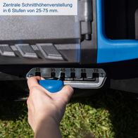 Der Akku-Rasenmäher BC-MP380-X von Scheppach bietet eine zentrale Schnitthöhenverstellung in 6 Stufen von 25-75 mm. Die Einstellung erfolgt bequem über einen Hebel.