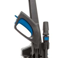 Hochdruckreiniger HCE1600 von Scheppach, seitliche Ansicht mit Griff und Rädern.