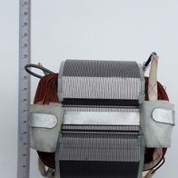 Statorteil mit Windungen und Anschlussleitungen