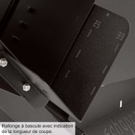 Die Wippsäge WOX D700 Black Edition verfügt über eine Kippverlängerung mit Anzeige der Schnittlänge.