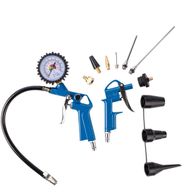 Druckluftzubehör-Set mit zwei blauen Pistolen, einem Messgerät und verschiedenen Düsen verschiedenen Aufsätzen. Die Pistolen sind von vorne zu sehen.