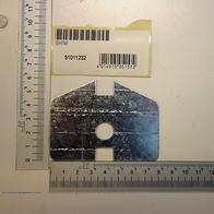 Ausgleichplatte mit Loch und Befestigungspunkt, von oben fotografiert. Artikelnummer 51011232.