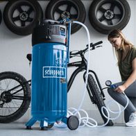 Der Scheppach Kompressor HC51V mit 50 Liter Tank, 2,0 HP Leistung und 10 bar Druck. Inklusive 13-teiligem Set und 10m Schlauch. Ölfrei und ideal für Heimwerker.