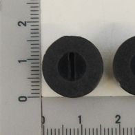 Kohlebürstenabdeckung mit integriertem Halteausschnitt für M16-Schrauben